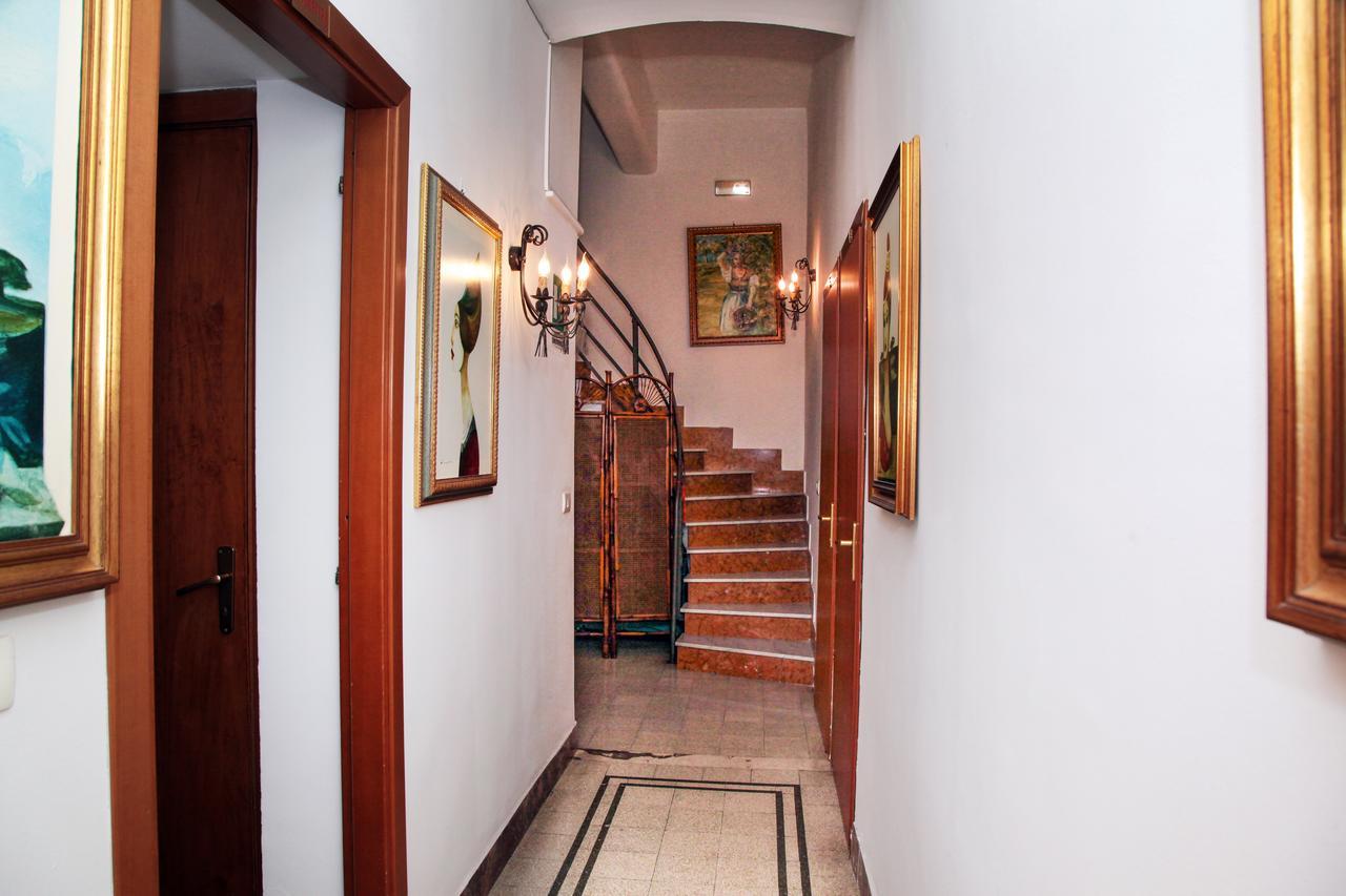 Crispi Rooms Catania Ngoại thất bức ảnh